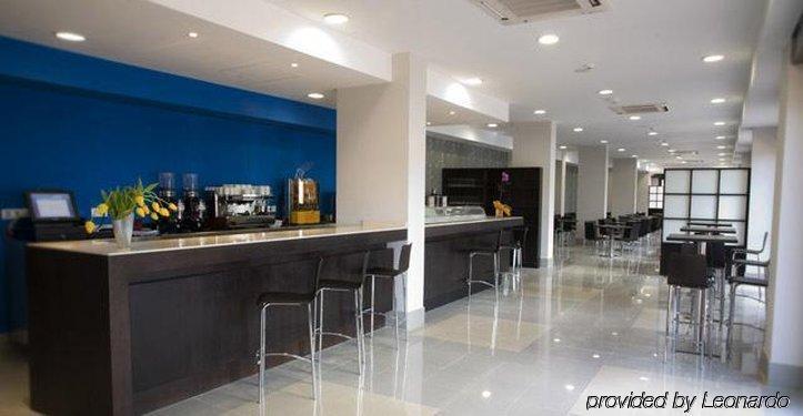 Compostela Suites Madrid Restaurante foto